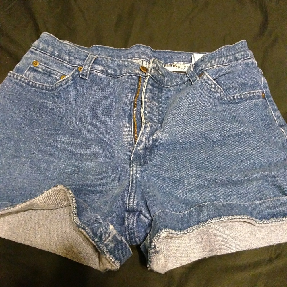 Hogh waisted shorts Newport news jeanology collect